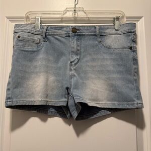 Sapphire Red Denim Women’s Shorts size XL STRETCHY!!!